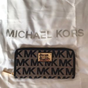Michael Kors Canvas Wallet